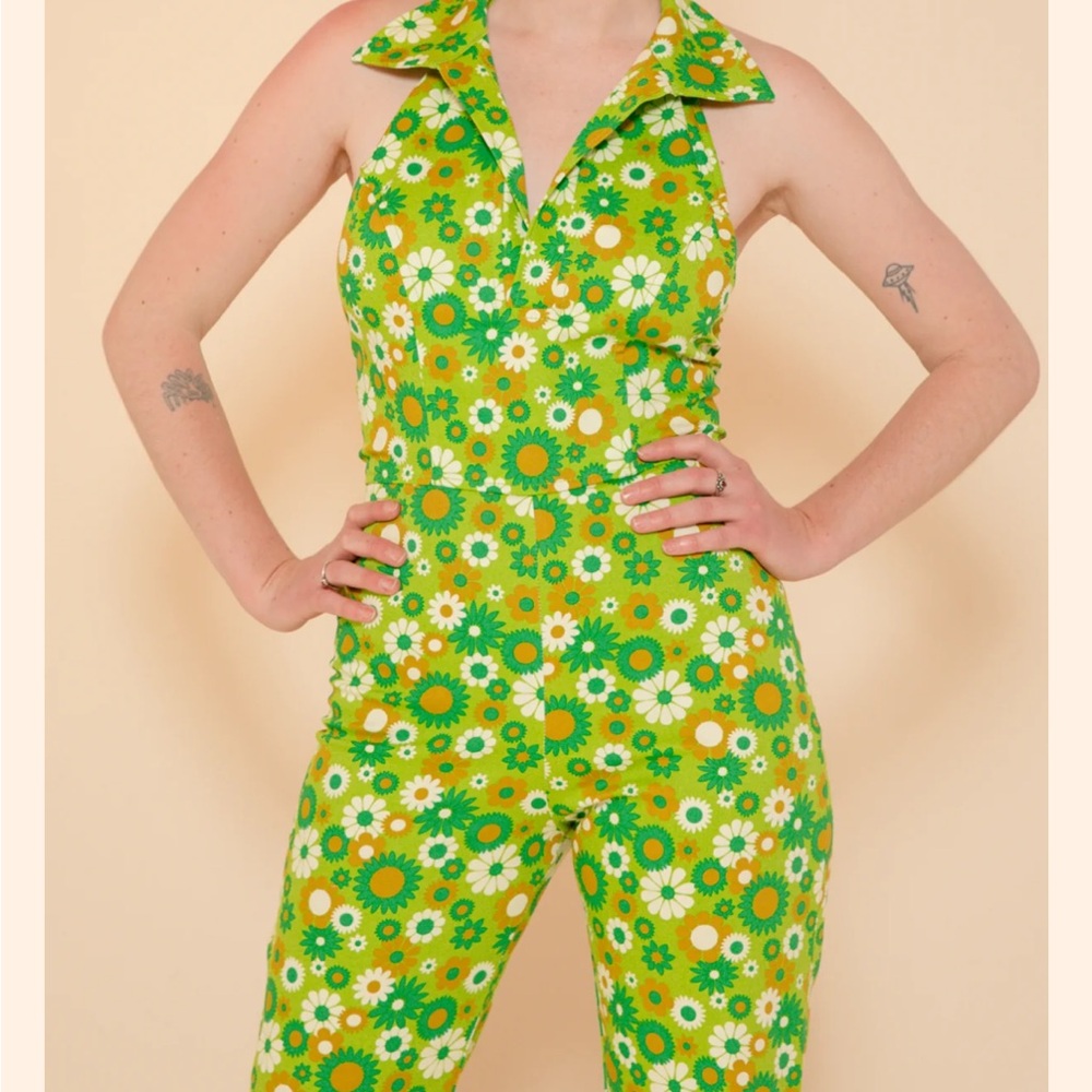 Miracle Eye- floral retro Cecelia jumpsuit in green daisy